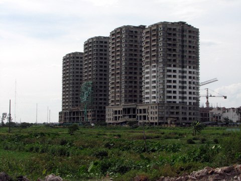 Giới đầu tư thứ cấp bán phá giá chung cư
